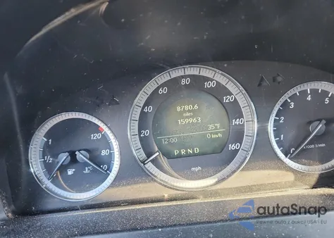 2009 Mercedes-Benz C 300 z USA, uszkodzony, nr VIN WDDGF54X79R046053